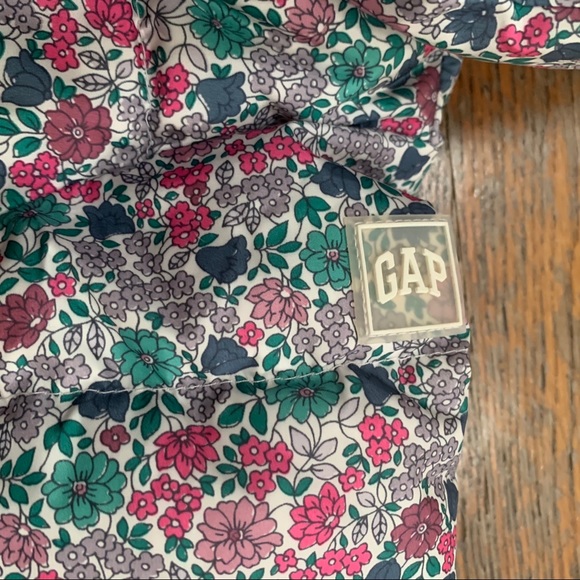 Baby Gap floral ColdControl down snowsuit 0-6month - Picture 3 of 7